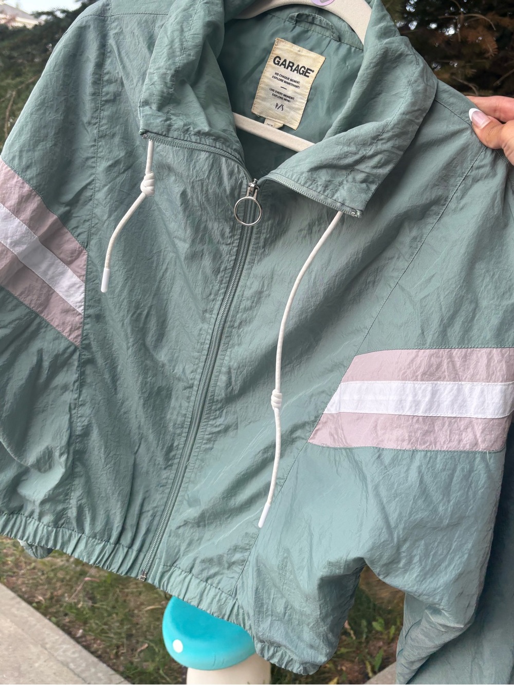 garage windbreaker